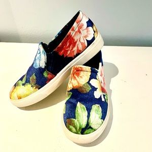 Floral Velvet Slip-on Kids Shoes